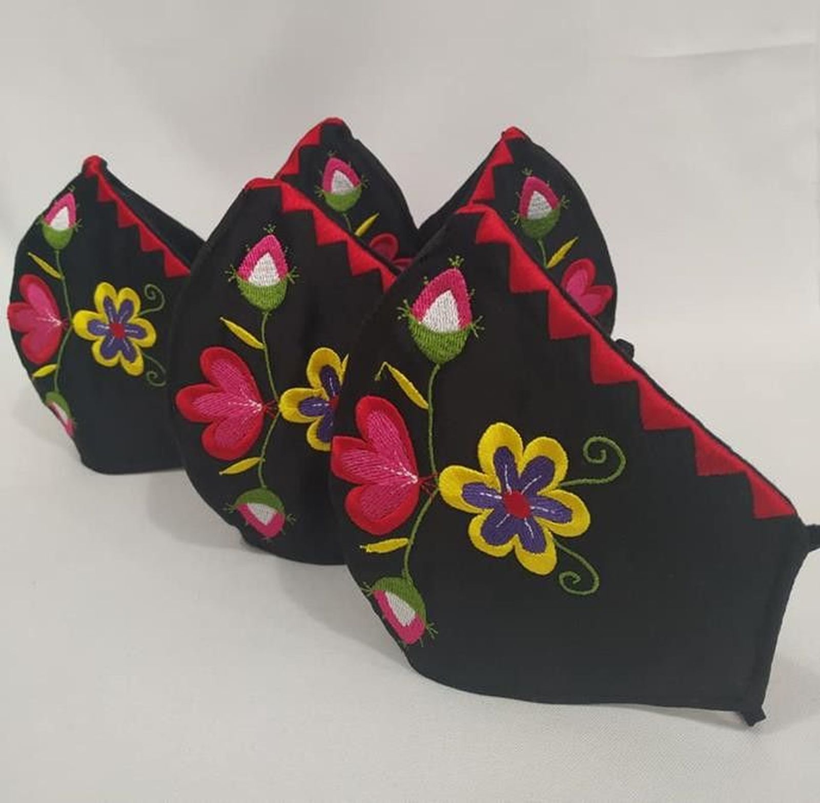 Mascarillas bordado carbajalino (2)