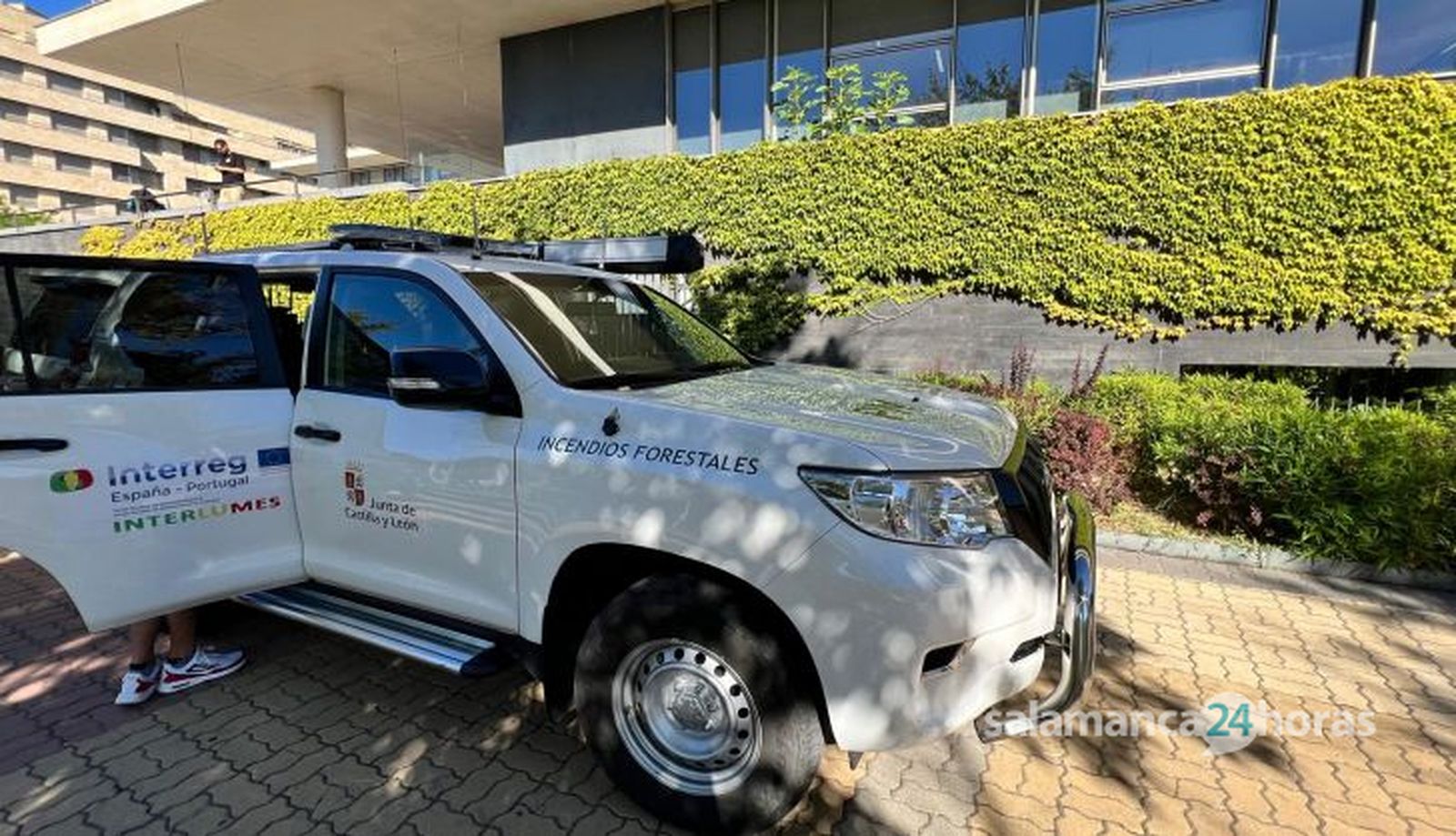 | Presentación vehículo de puesto de mando avanzando para Incendio Forestales . Foto S24H