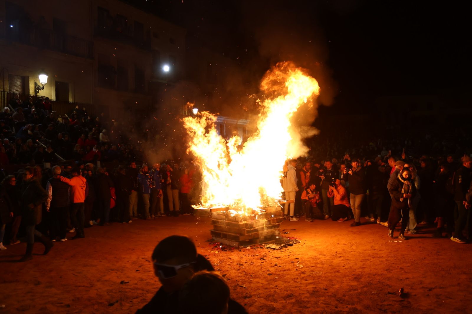 Pasacalles de cenizos en el Carnaval del Toro de Ciudad Rodrigo 2026