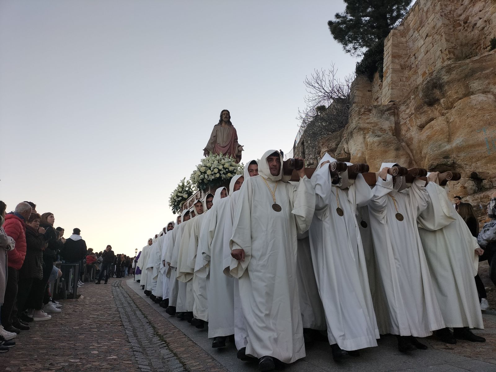 hermandad-penitencial-de-nuestro-senor-jesus-de-luz-y-vida-3