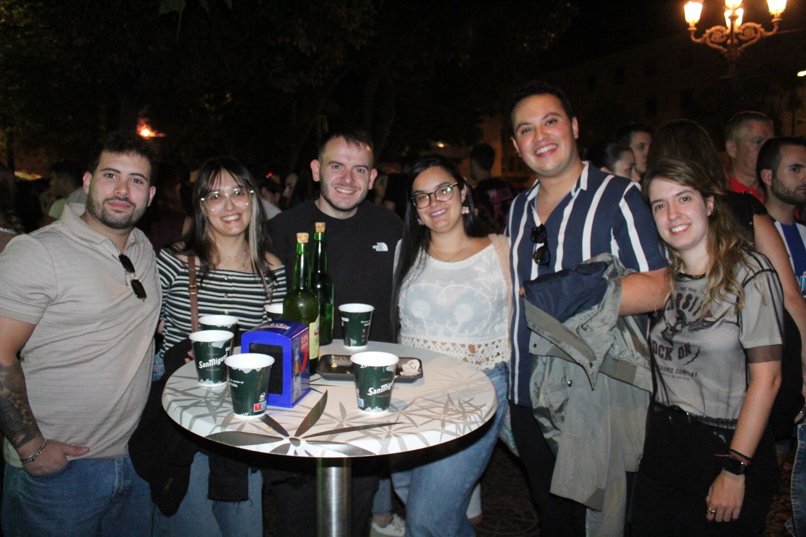 Ambiente en la Feria de Día en la tarde de este jueves