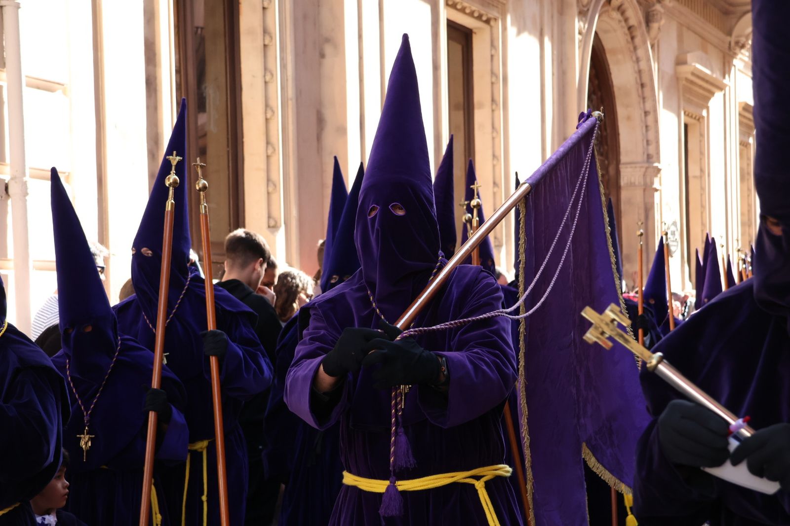 GALERÍA | Revive en imágenes la procesión de la Vera Cruz