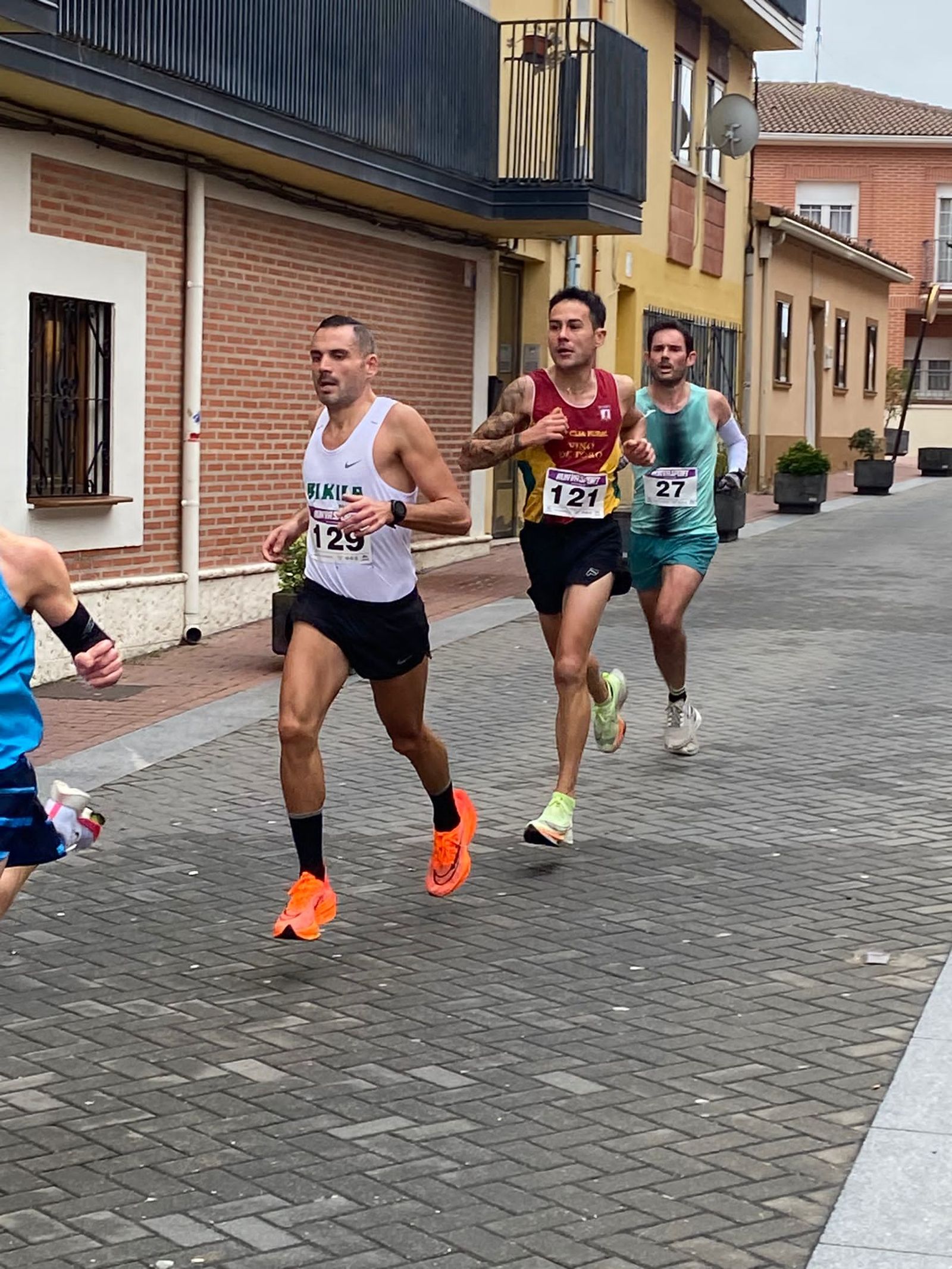 Vino Toro Caja Rural.