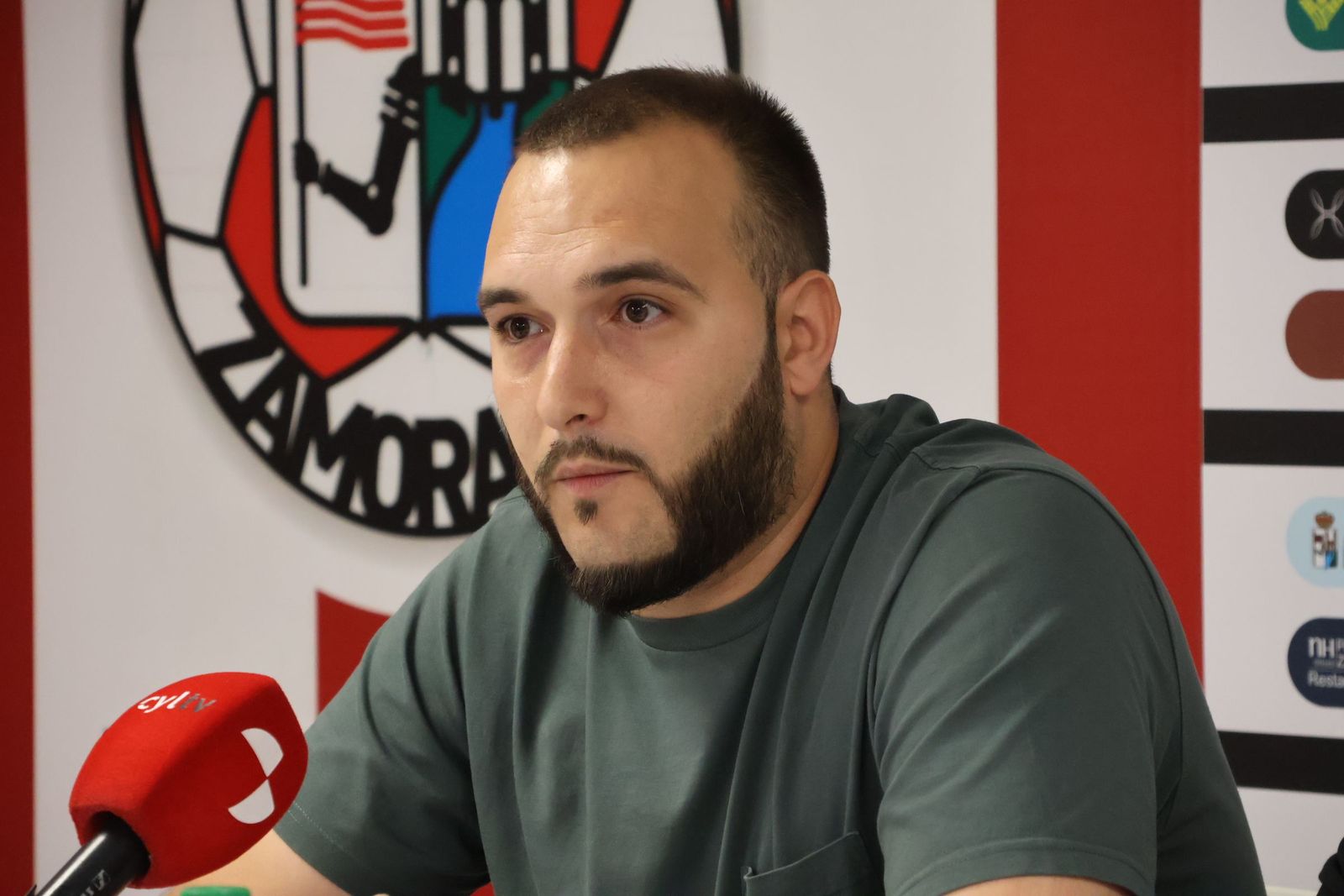 presentacion-de-juan-sabas-como-nuevo-tecnico-del-zcf-3