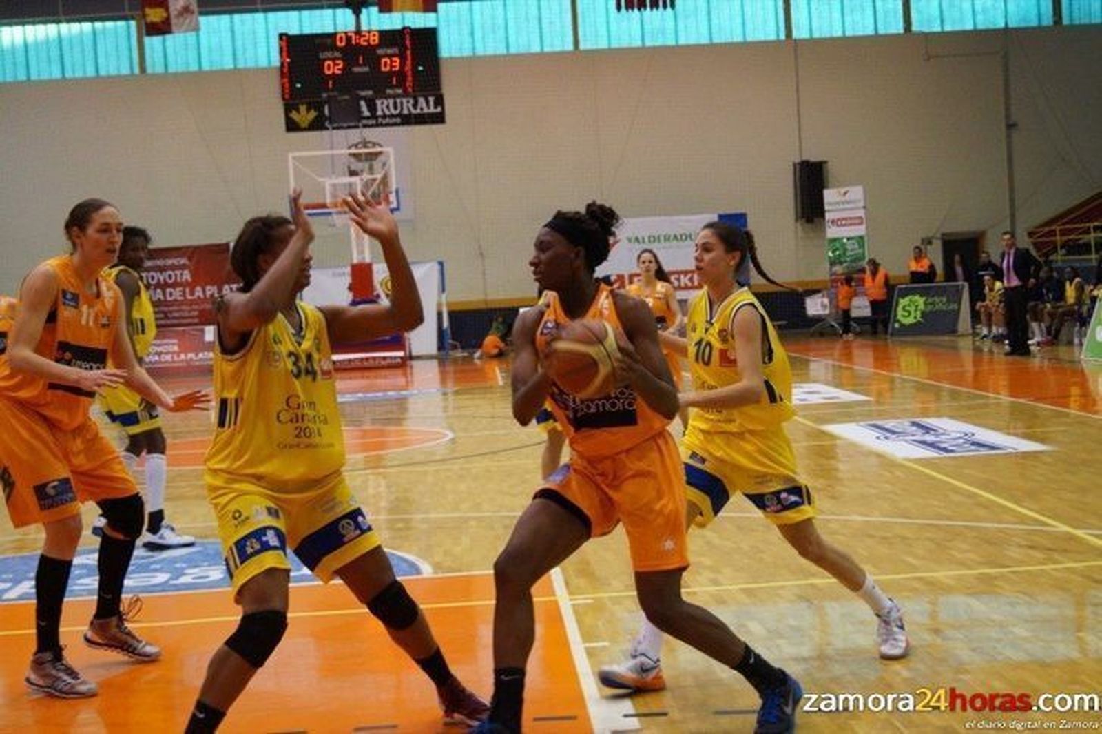 El Alimentos de Zamora arrolla a Burgos