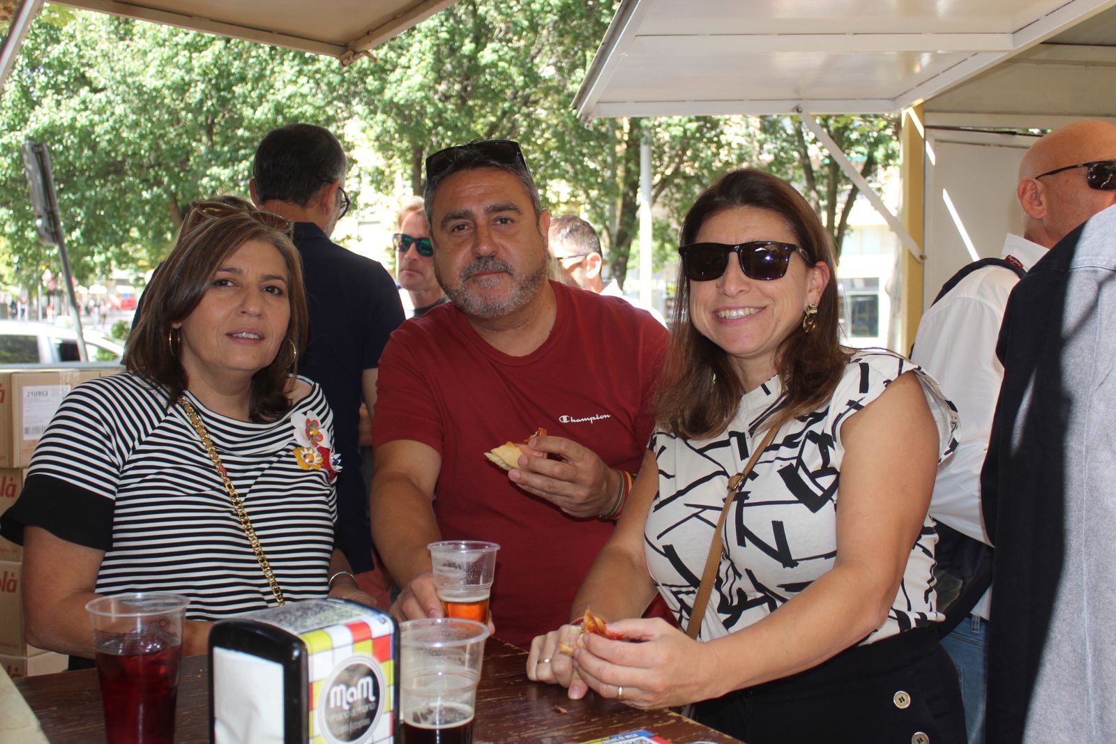 Ambiente en la Feria de Día en el mediodía de este sábado