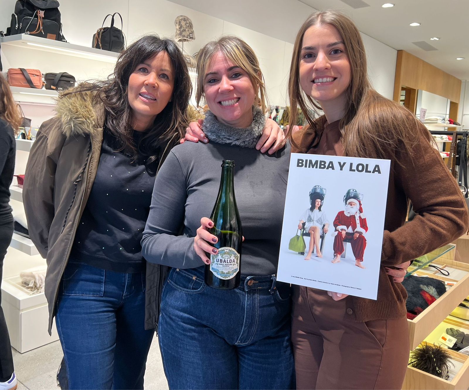 Alegría en la tienda de Bimba & Lola de la calle Toro de Salamanca donde ha caído el segundo premio