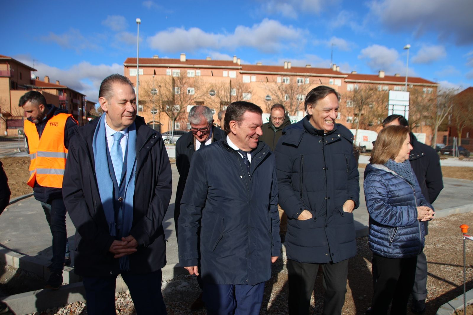 Visita de las obras de construcción de la nueva plaza de Vistahermosa