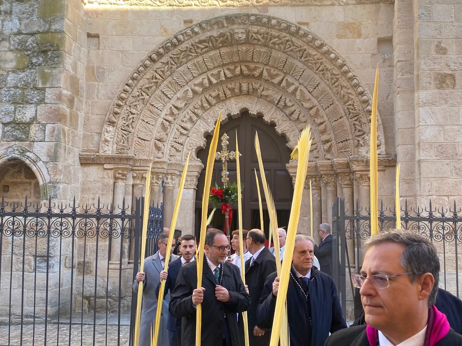 GALERÍA | Zamora celebra la bendición de palmas en este Domingo de Ramos