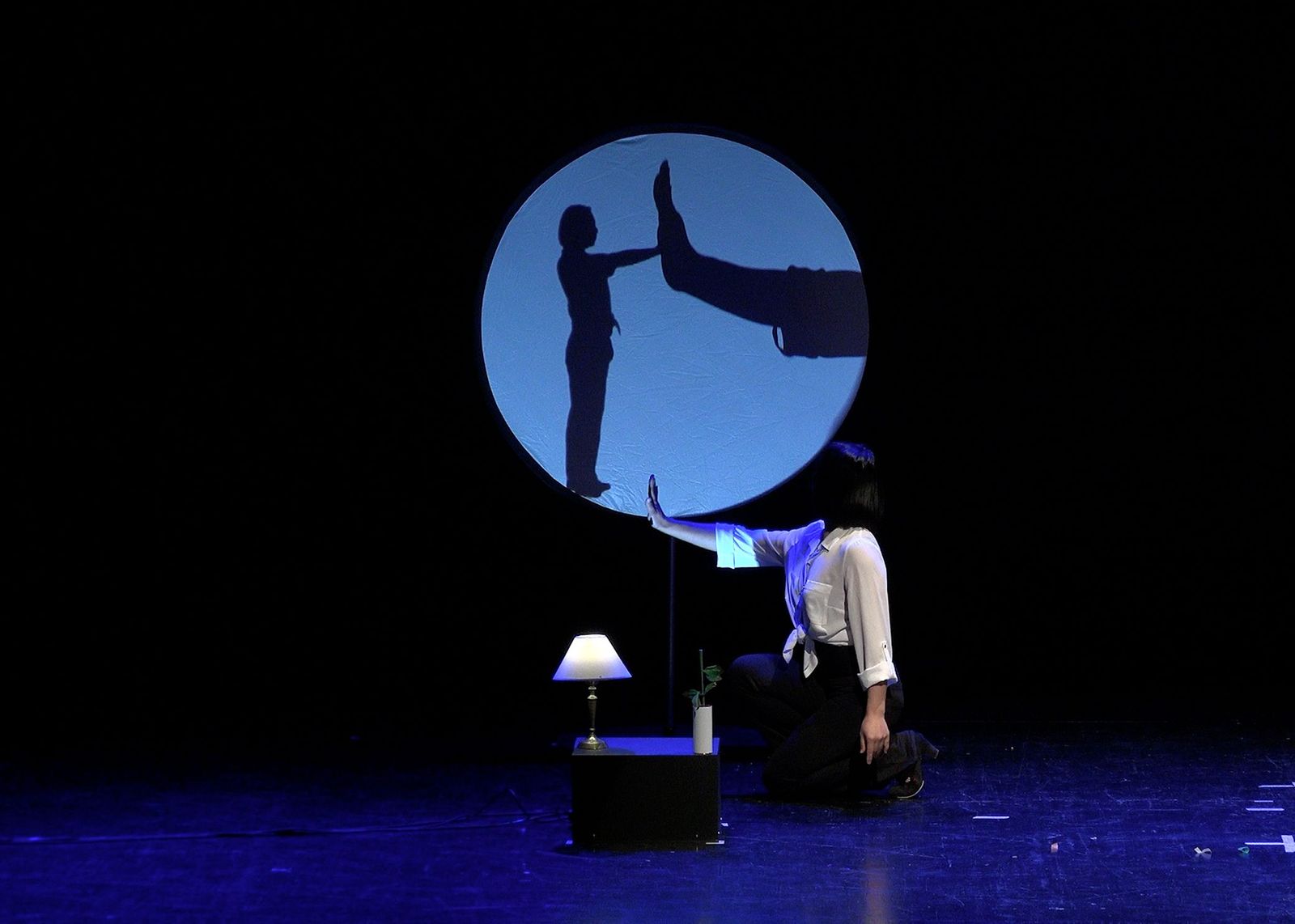 Violeta Zheng llega al Ramos Carrión tras llenar el Folie Bergère de Francia con su show de ilusionismo