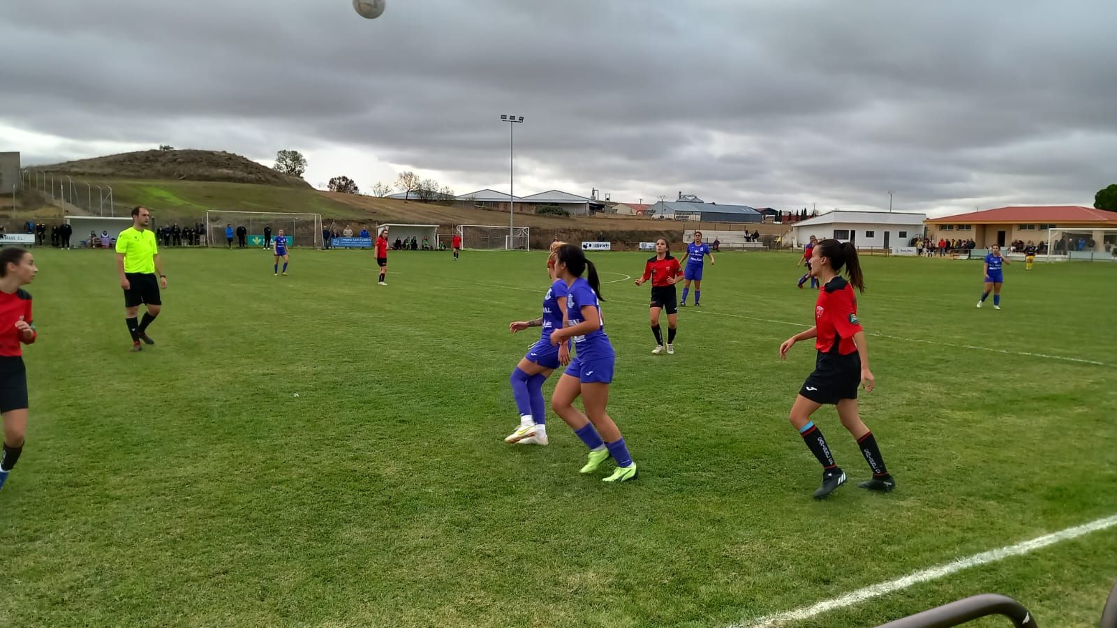 Un instante del duelo entre Bovedana y Capiscol Un instante del duelo entre Bovedana y Capiscol