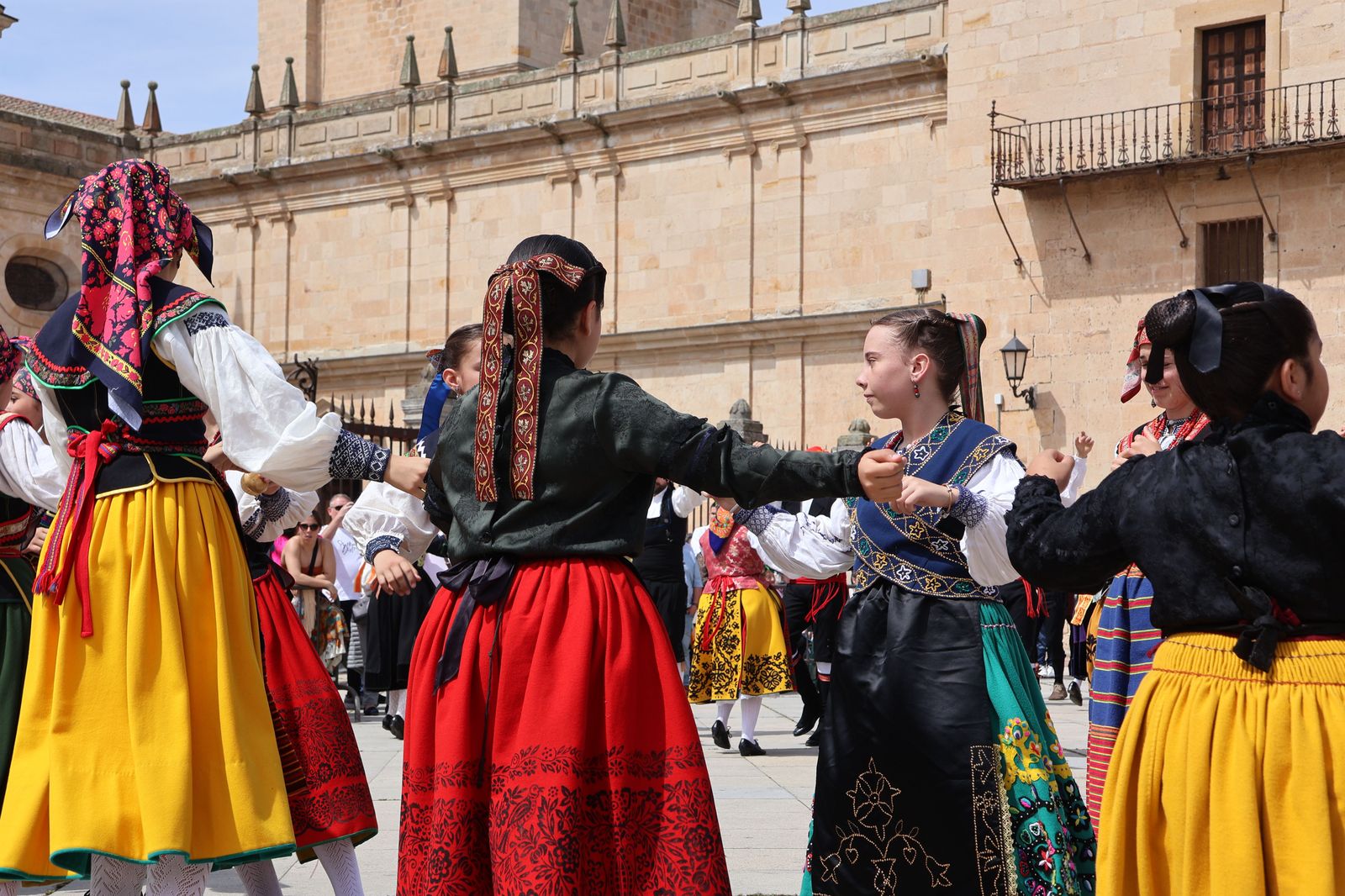 el-bolero-de-algodre-en-la-plaza-de-la-catedral-10