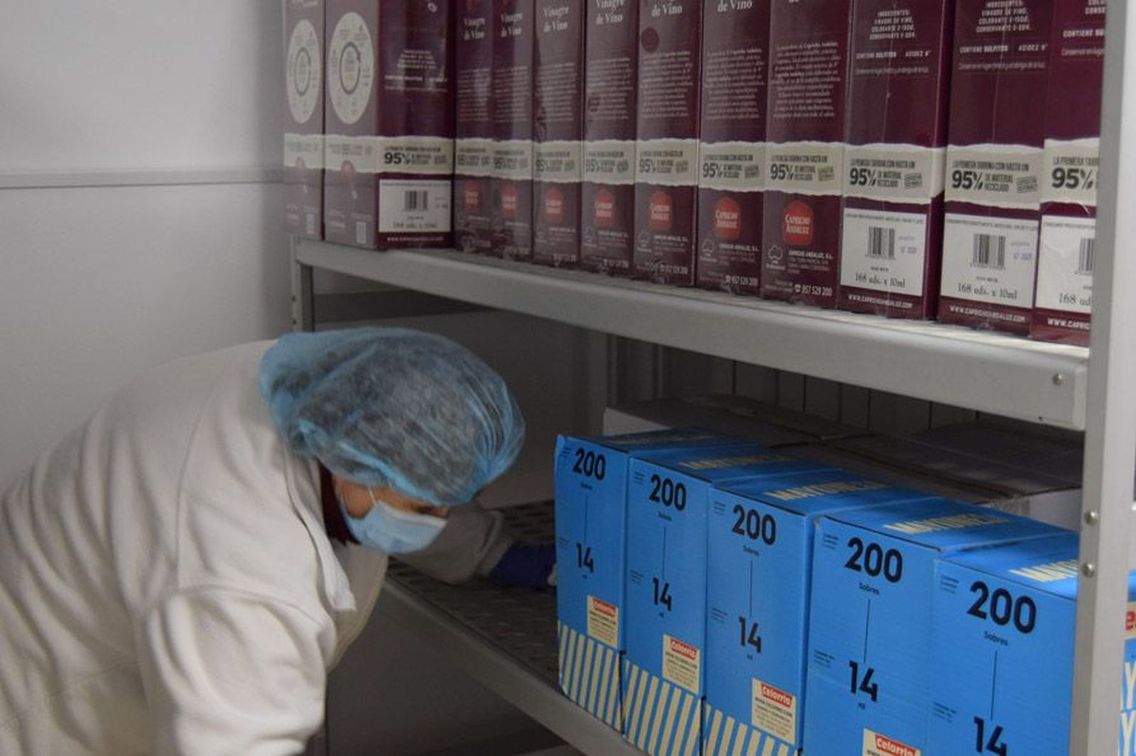 la-delegada-territorial-leticia-garcia-visita-la-cocina-de-linea-fria-del-complejo-asistencial-de-zamora-tras-las-obras-de-mejora-5