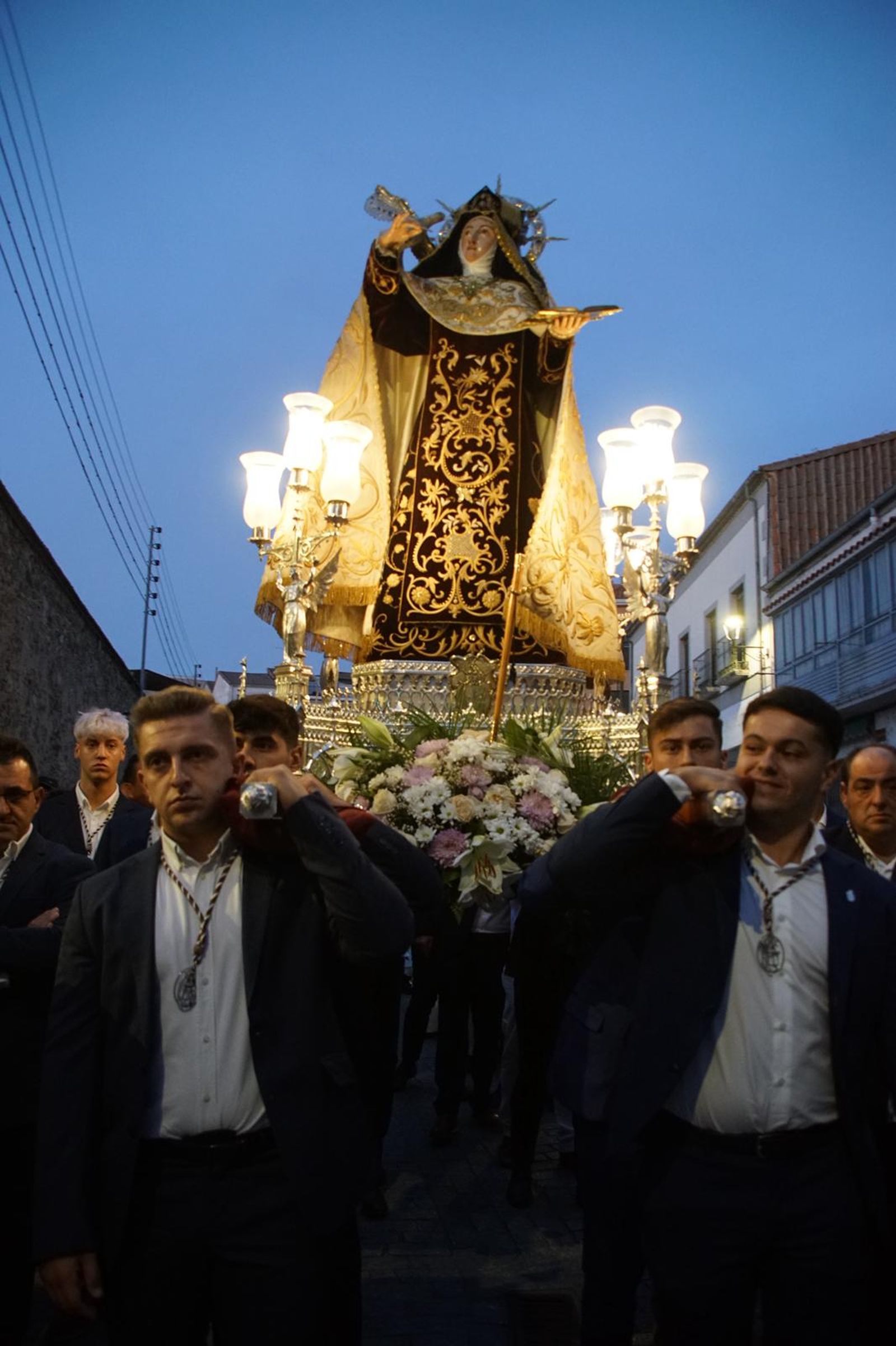 Procesión del regreso a clausura de Santa Teresa de Jesús