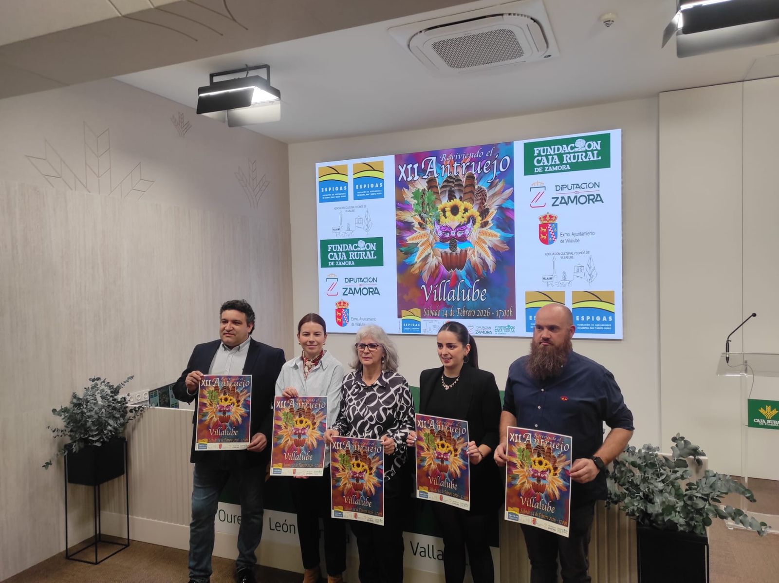 El municipio de Villalube acoge la duodécima edición del ‘Antruejo’ Espigas 2026