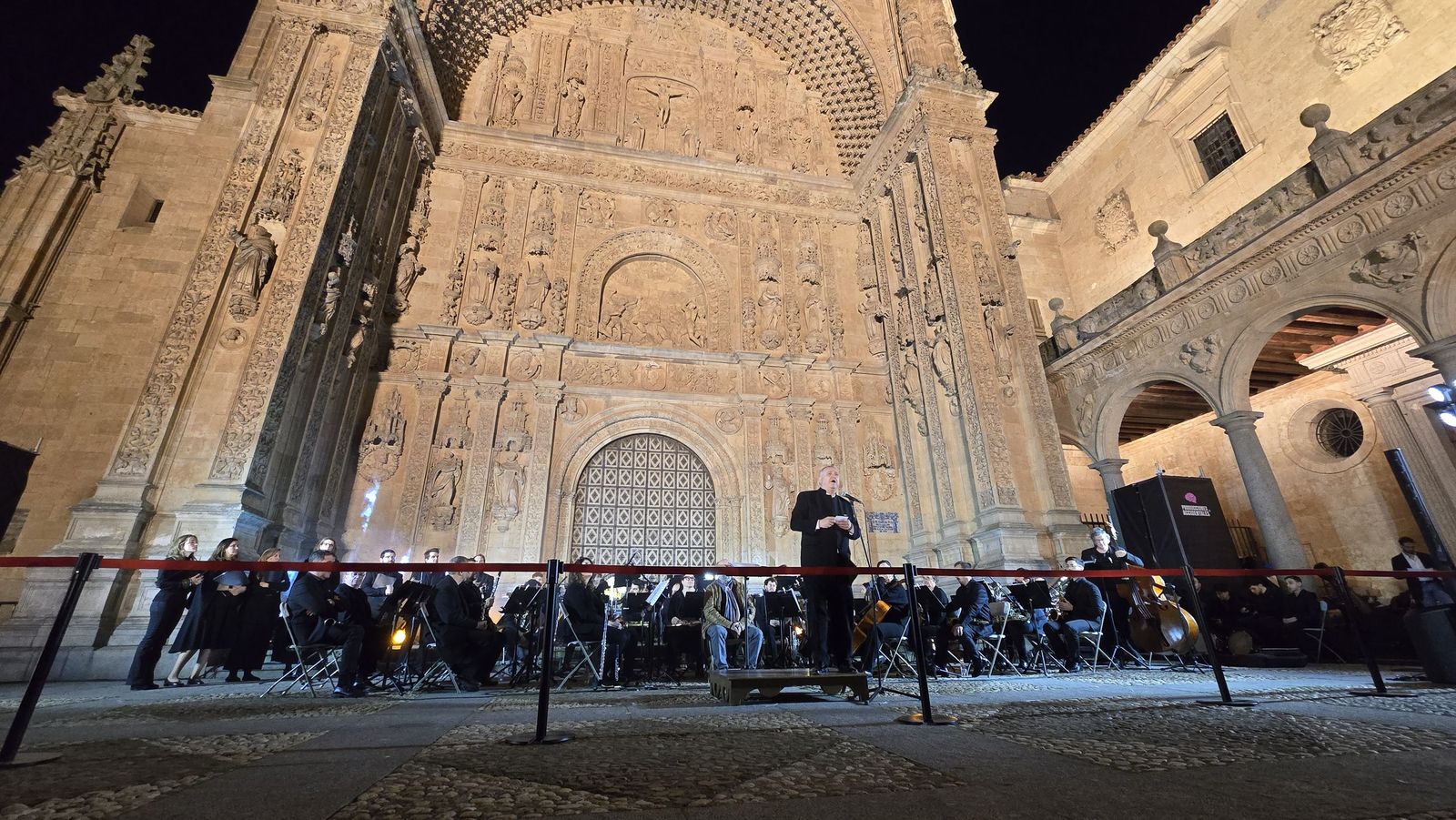 Videomapping en la fachada de la iglesia de San Esteban por la conmemoracion de el V Centenario de la Escuela de Salamanca
