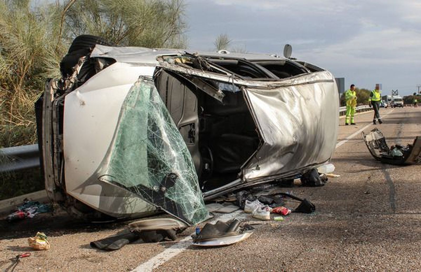 Un fallecido y seis heridos en un accidente en Espeja. Foto Jose Vicente  ICAL 3