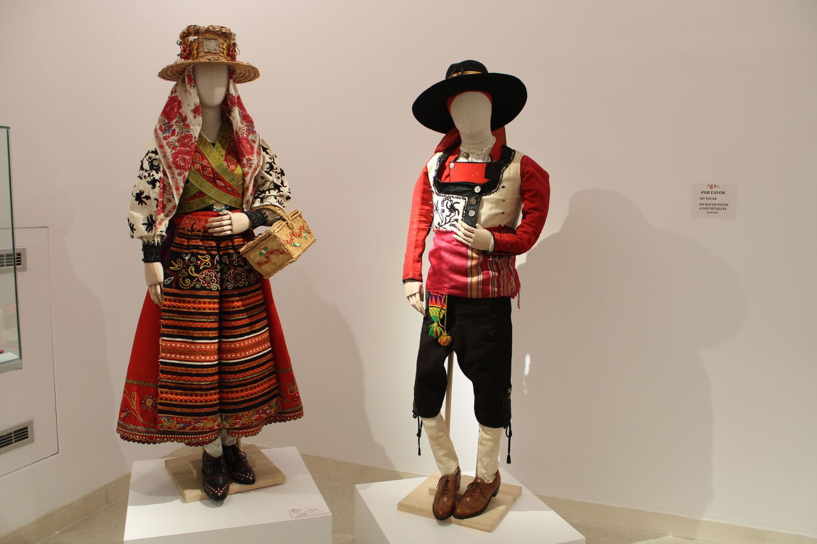 exposicion-aires-de-marzo-armunes-espigadora-2