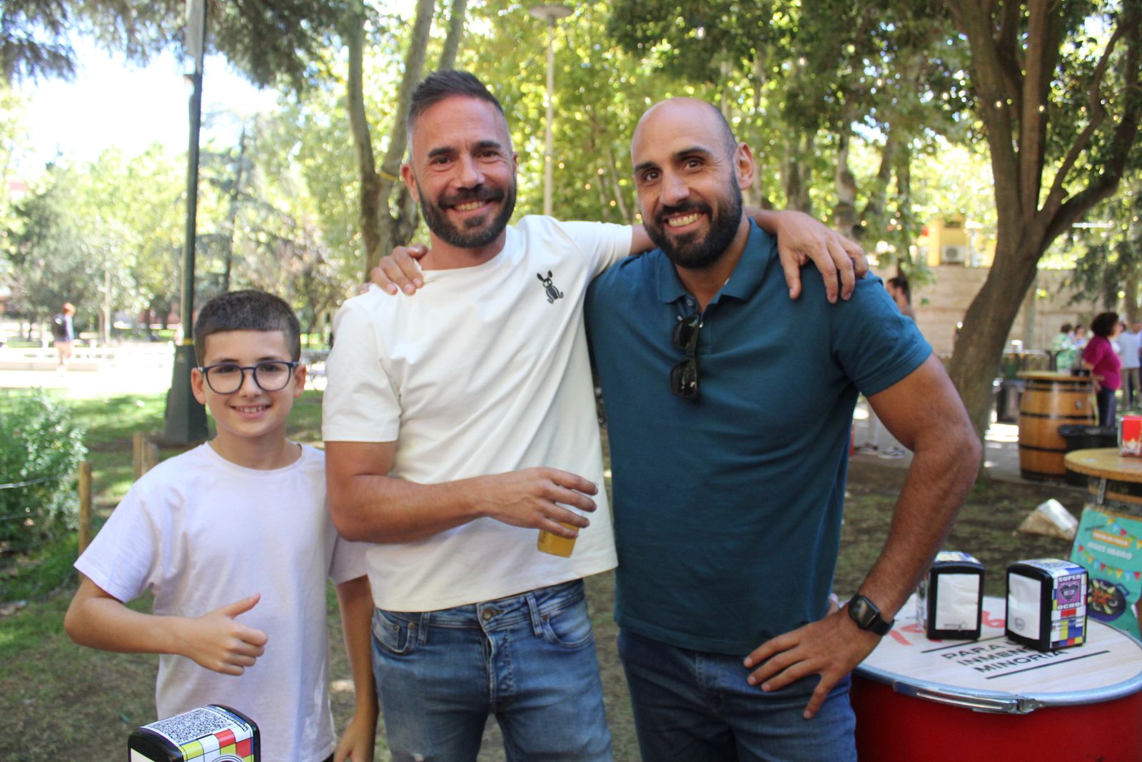 Ambiente en la Feria de Día en el mediodía de este jueves