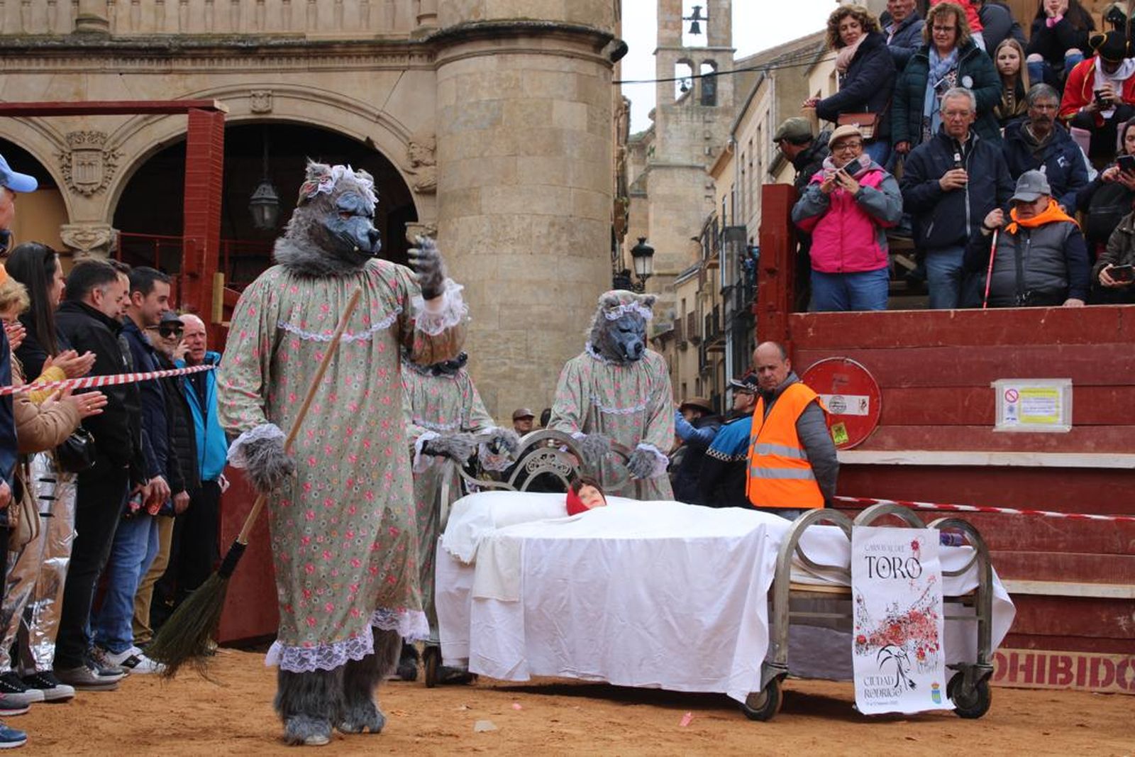 disfraces-del-sabado-de-carnaval-en-ciudad-rodrigo-104