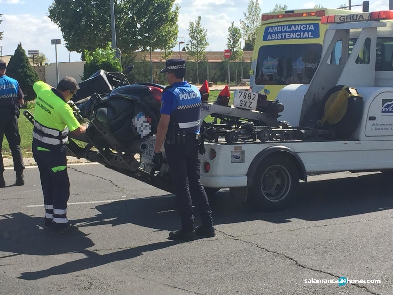 Accidente rotonda cementerio 1