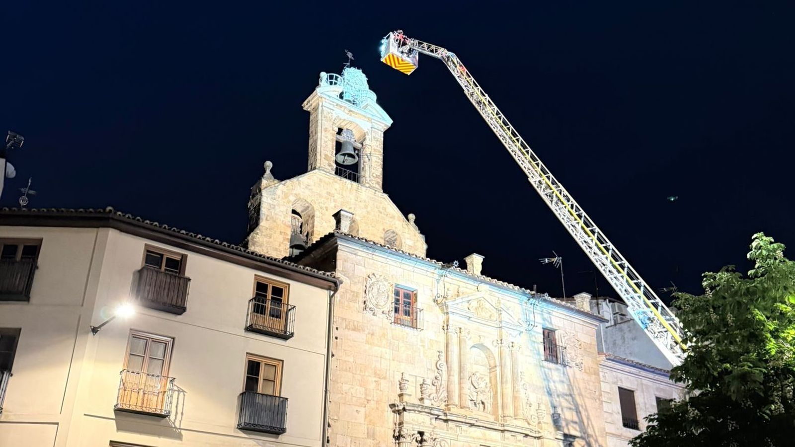 Intervención bomberos iglesia San Martín