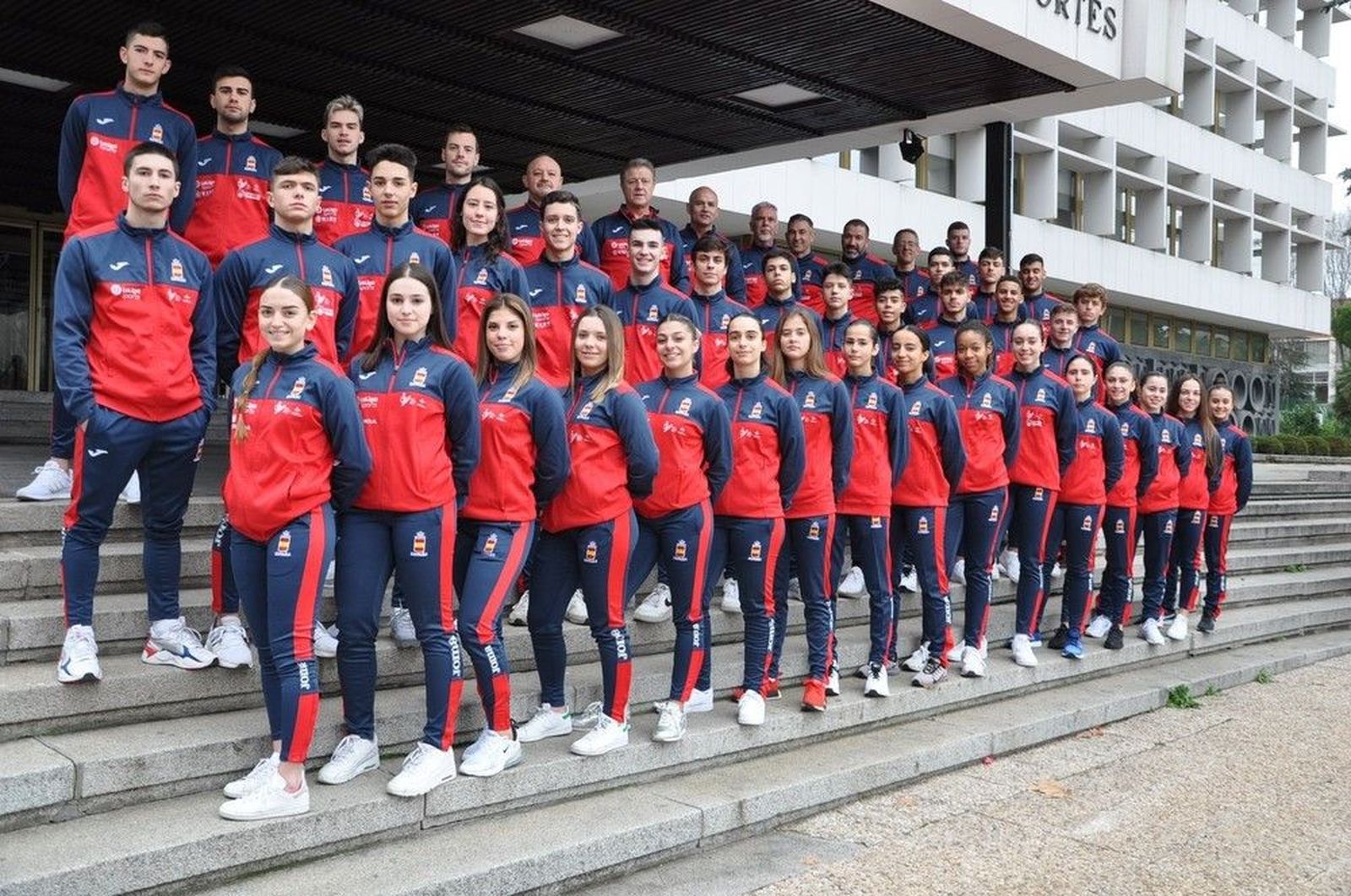 E7E920FF 53AA 46B7 A144 E335370A39AE