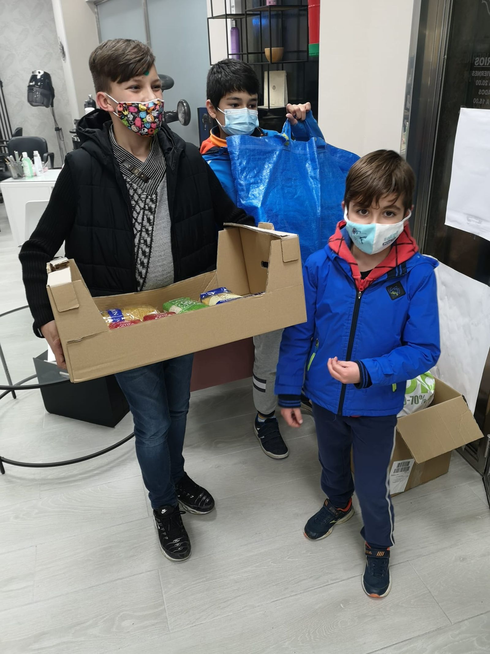 Recogida de productos en el centro Ciudad Amiga de la Infancia (CAI) | Ayuntamiento de Santa Marta