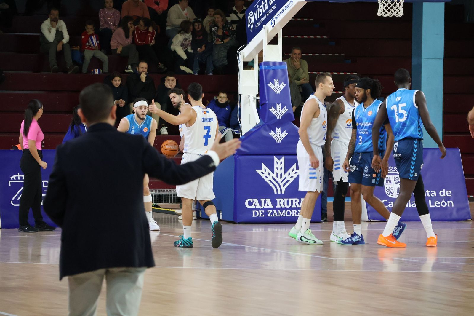 GALERÍA | El CB Zamora recibe al Melilla Baloncesto en busca de la victoria en su primer partido del año