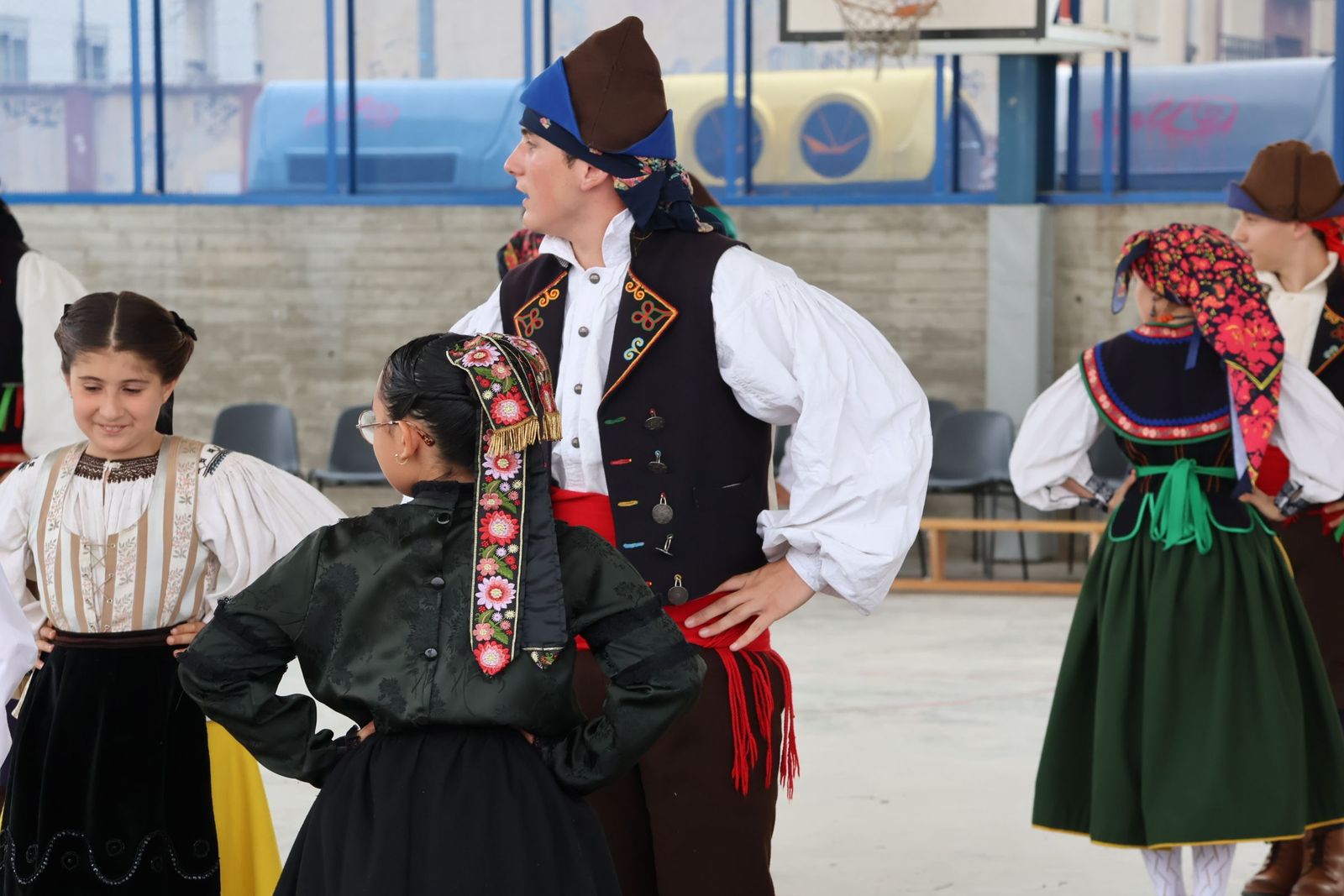 actuacion-fin-de-curso-de-la-escuela-de-baile-dona-urraca-14