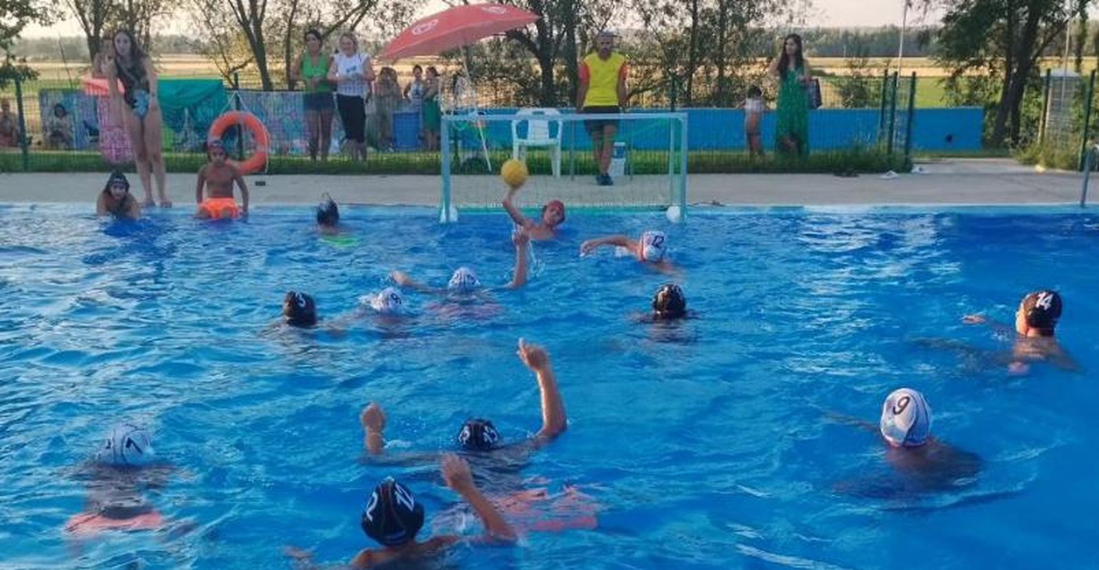 El Waterpolo Zamora se exhibe en Villaralbo. Foto: perfil de Instagram del Waterpolo Zamora.