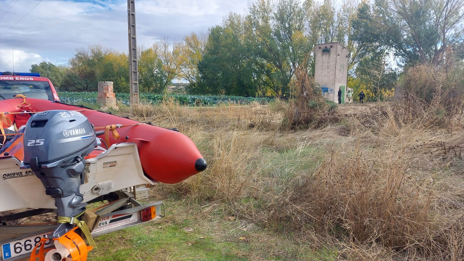 GALERÍA | Amplio despliegue para rescatar un cuerpo sin vida del río Duero en Zamora capital