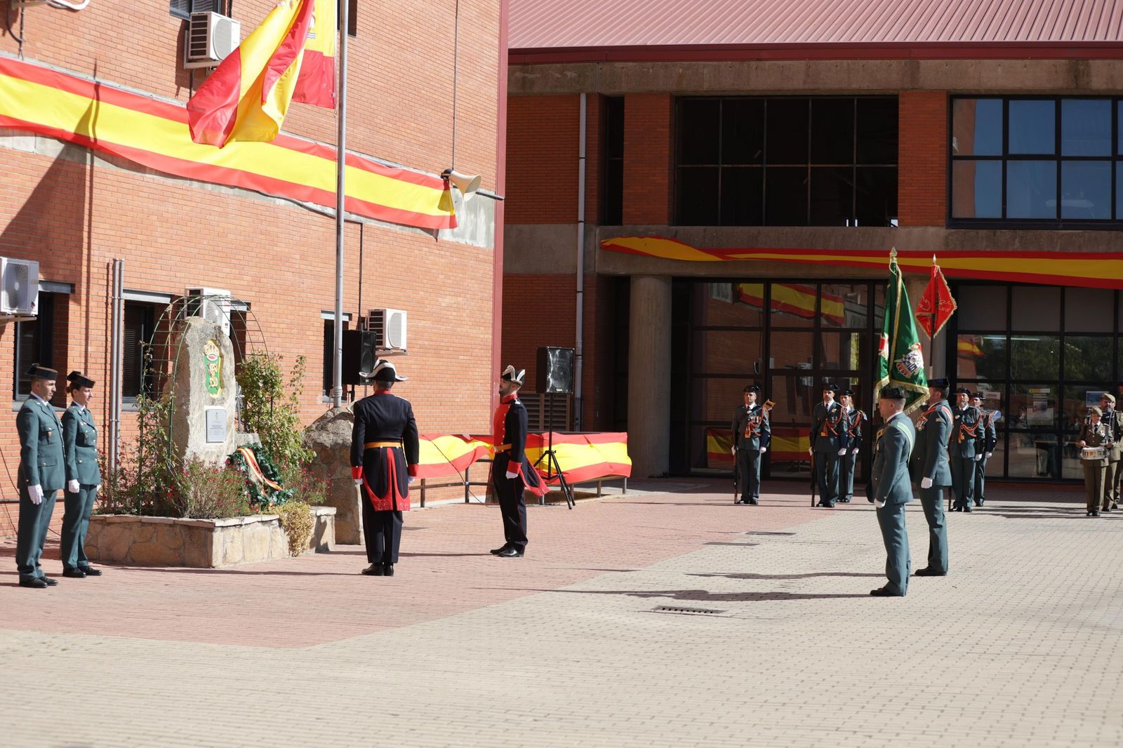 Salamanca rinde honores a la Guardia Civil en la Celebración de su Patrona