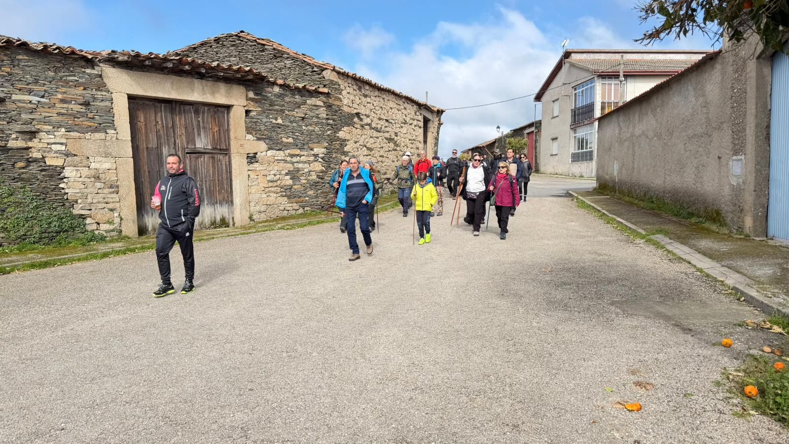 Marcha senderista en Vilvestre