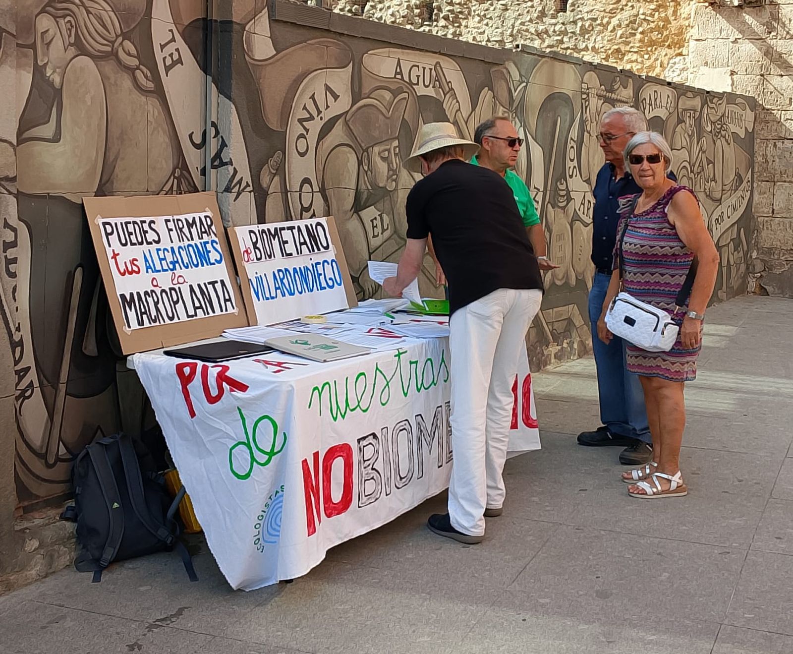 Firmas de alegaciones contra la macroplanta de Villardondiego