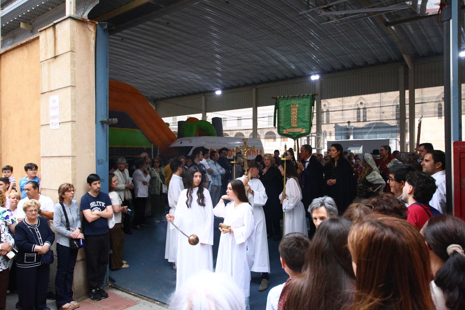 Procesión con motivo de la festividad de María Auxiliadora