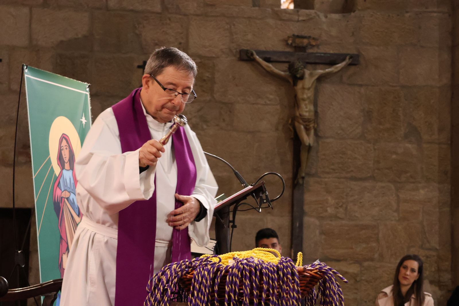 entrada-de-nuevos-hermanos-de-la-vera-cruz-10