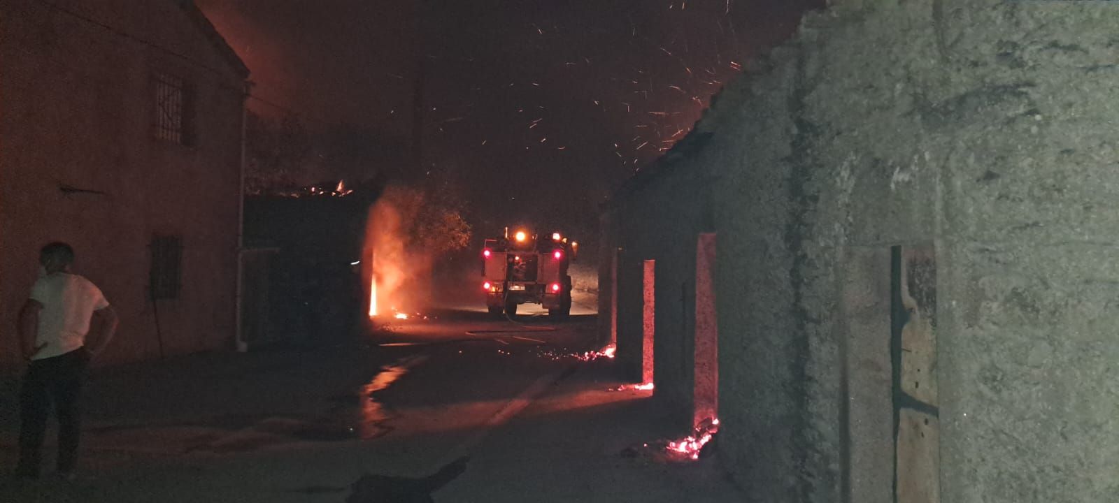 El incendio de Cipérez arrasa Cerezal de Puertas (18).jpeg