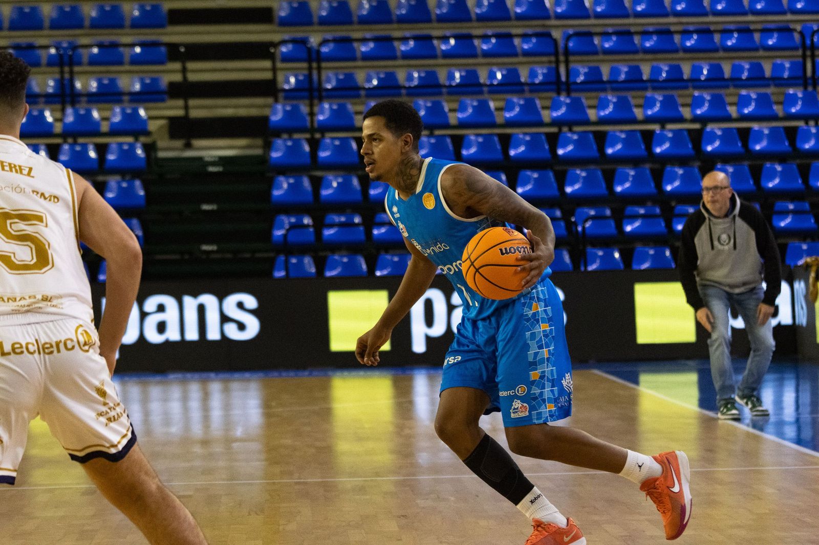 Perfumerías Avenida – Reino de León