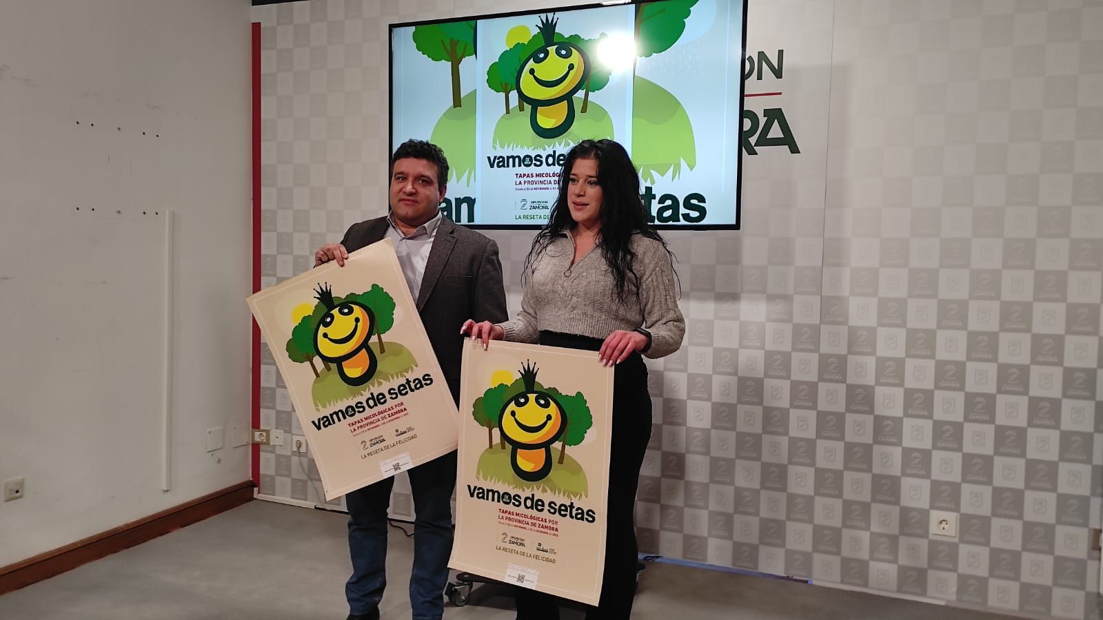 José Ángel Ruiz Rodríguez, gerente de la Asociación Zamora de Empresarios de Hostelería (AZEHOS), y Natalia García, responsable de AZEHOS.