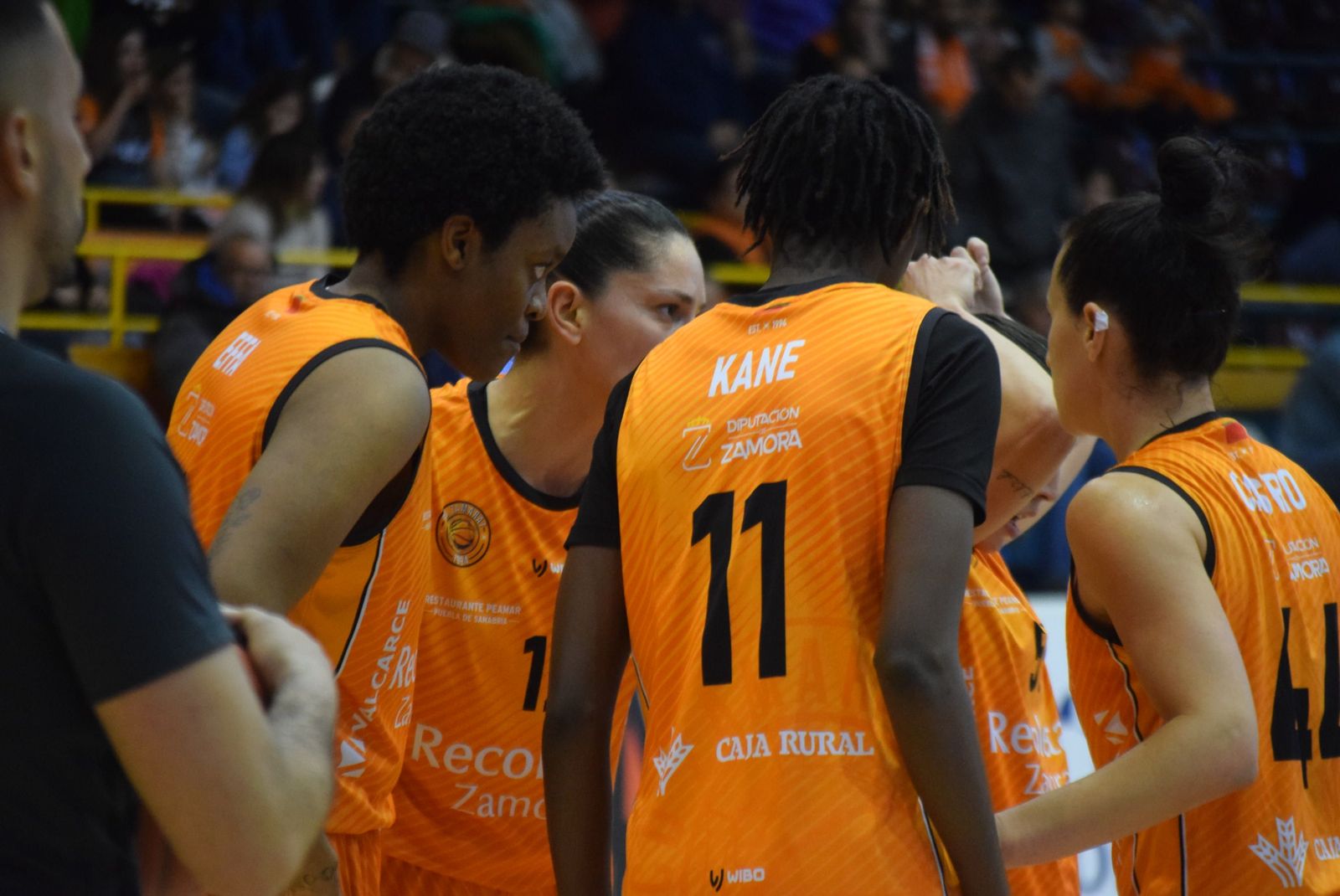 Las jugadoras del CD Zamarat en su partido ante Alcobendas.