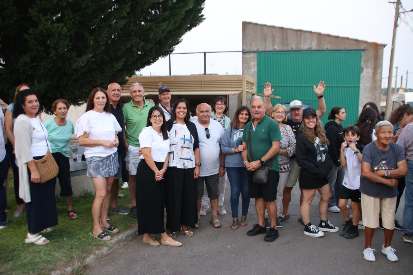 Villagonzalo, cena de chichas en la pista 
