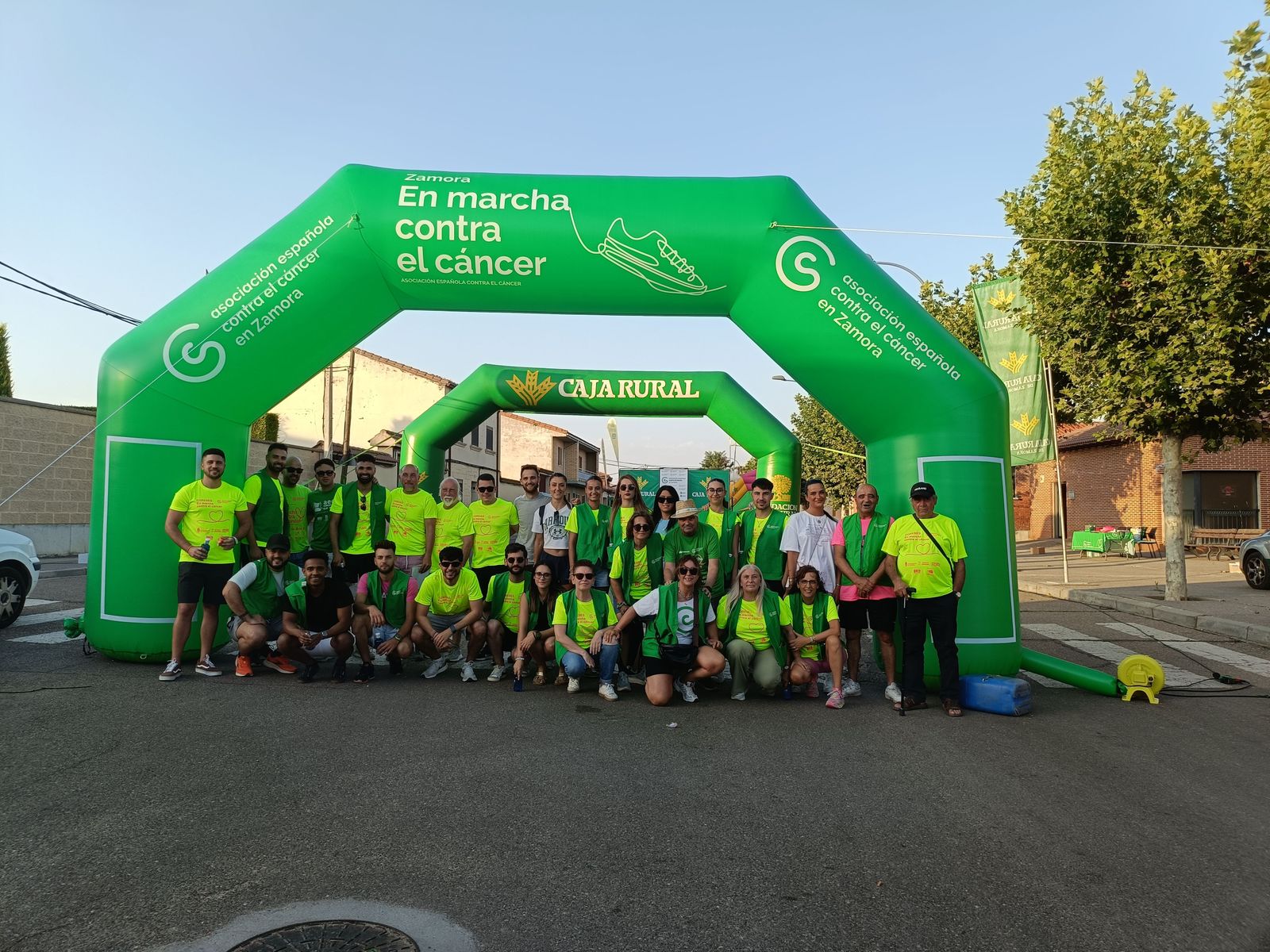 Marcha nocturna contra el cáncer en Coreses 