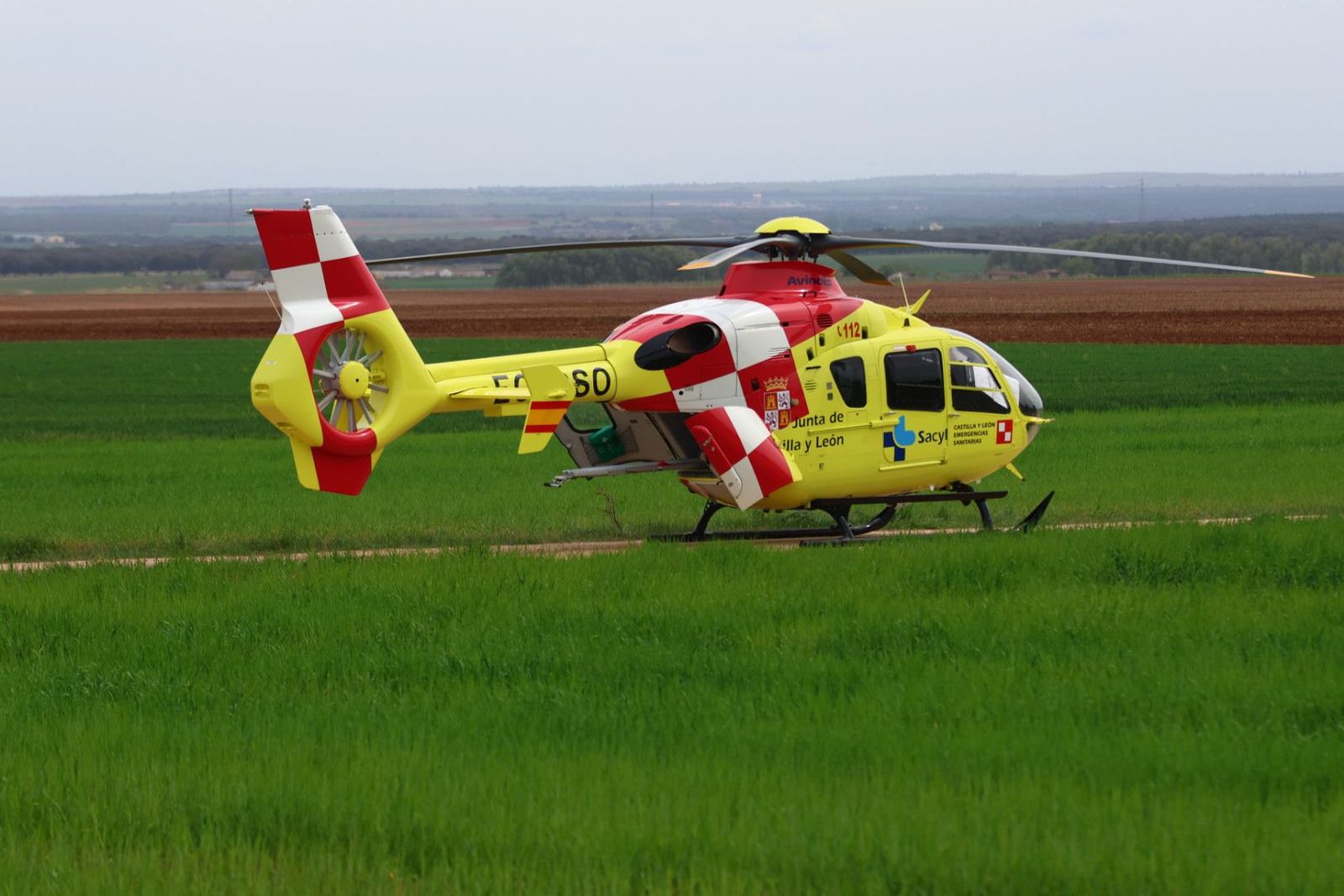 Tres heridos en un choque frontal en la CL-517 provocado por una avispa