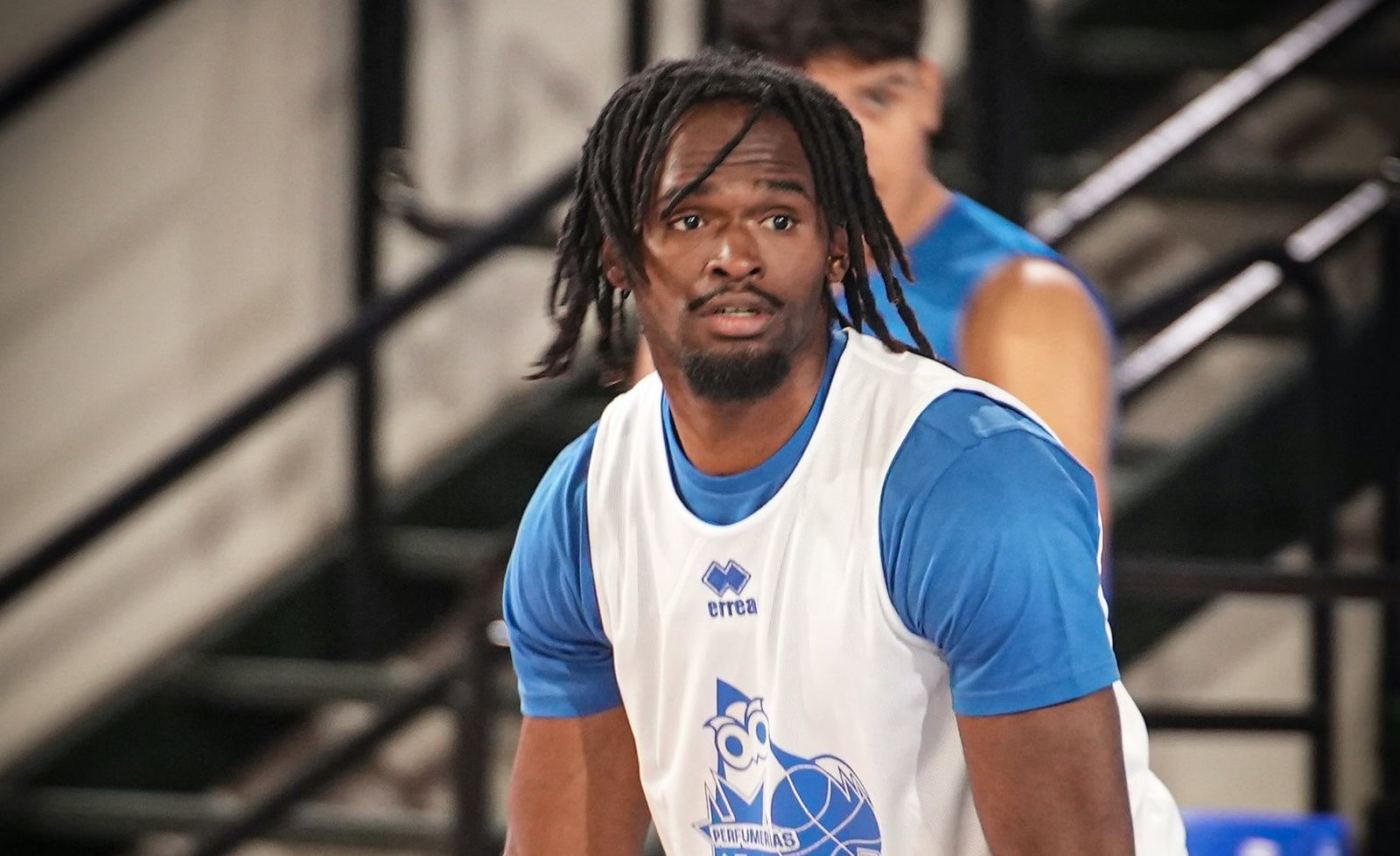 Okeke, nuevo jugador de Perfumerías Avenida masculino