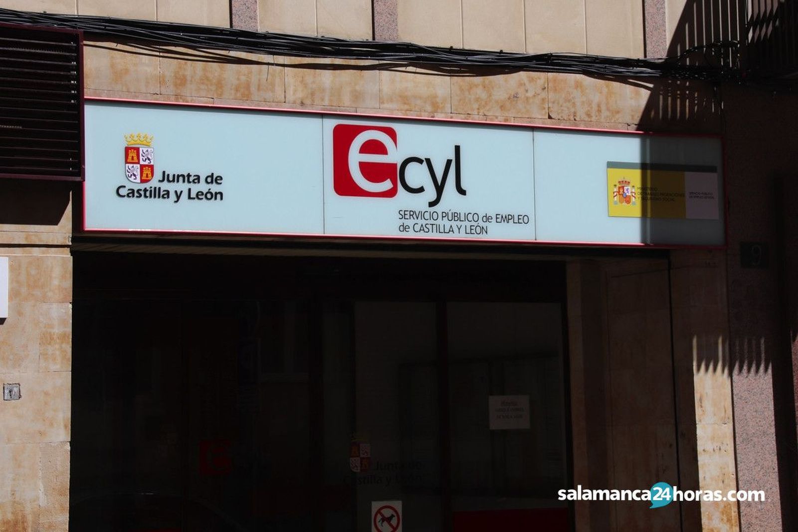 Oficina paro, desempleo3