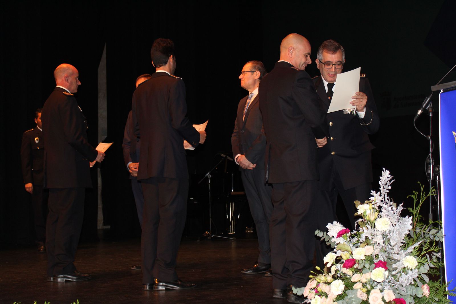 entrega-de-medallas-de-reconocimiento-a-la-policia-local-21