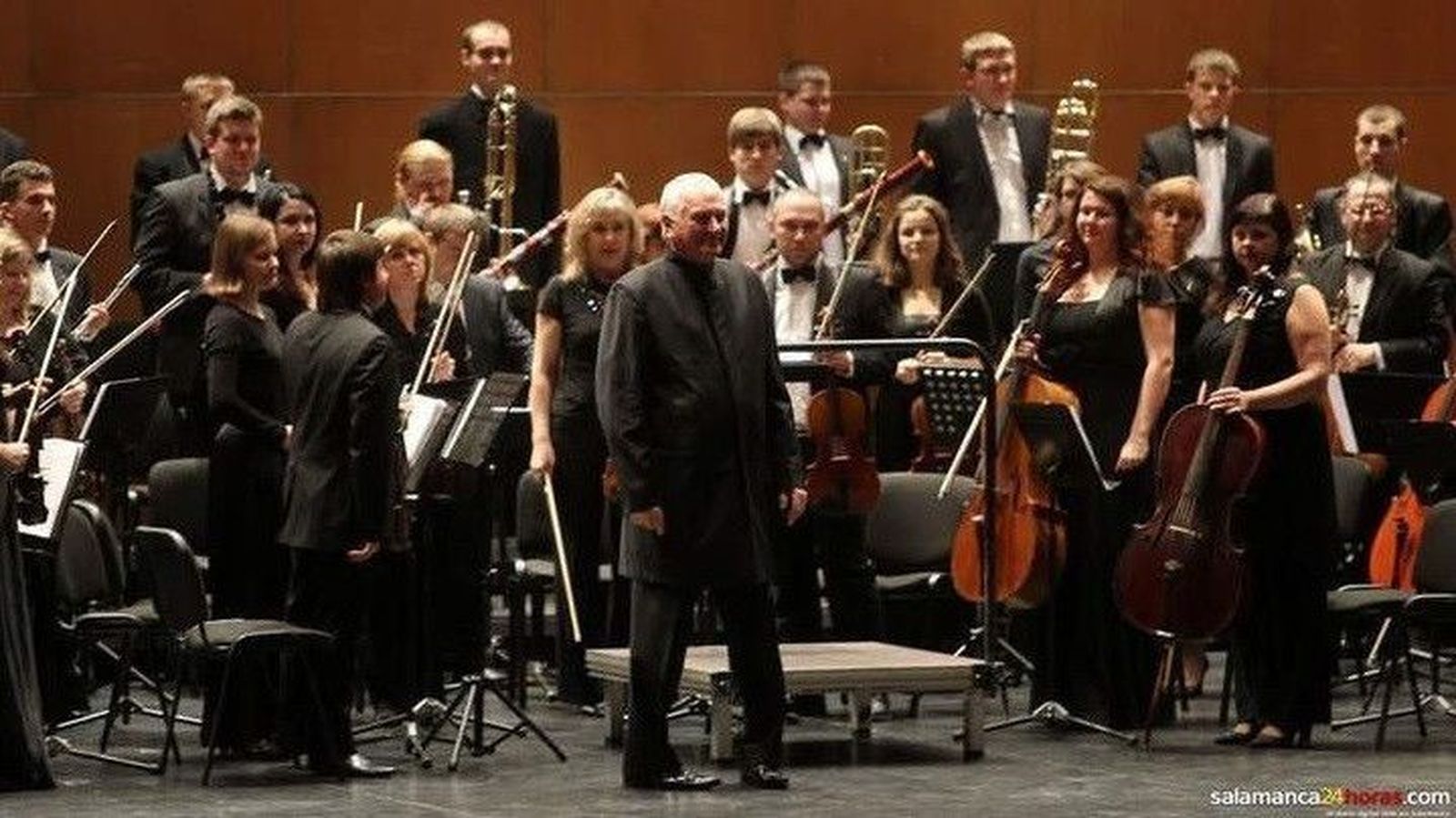 Continúan a la venta las entradas para el tradicional Concierto de Año Nuevo en el CAEM Continúan a la venta las entradas para el tradicional Concierto de Año Nuevo en el CAEM
