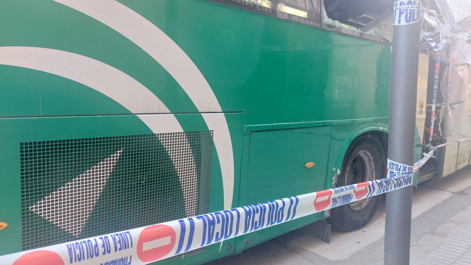 Autobús en la Calle Amargura (6).jpeg