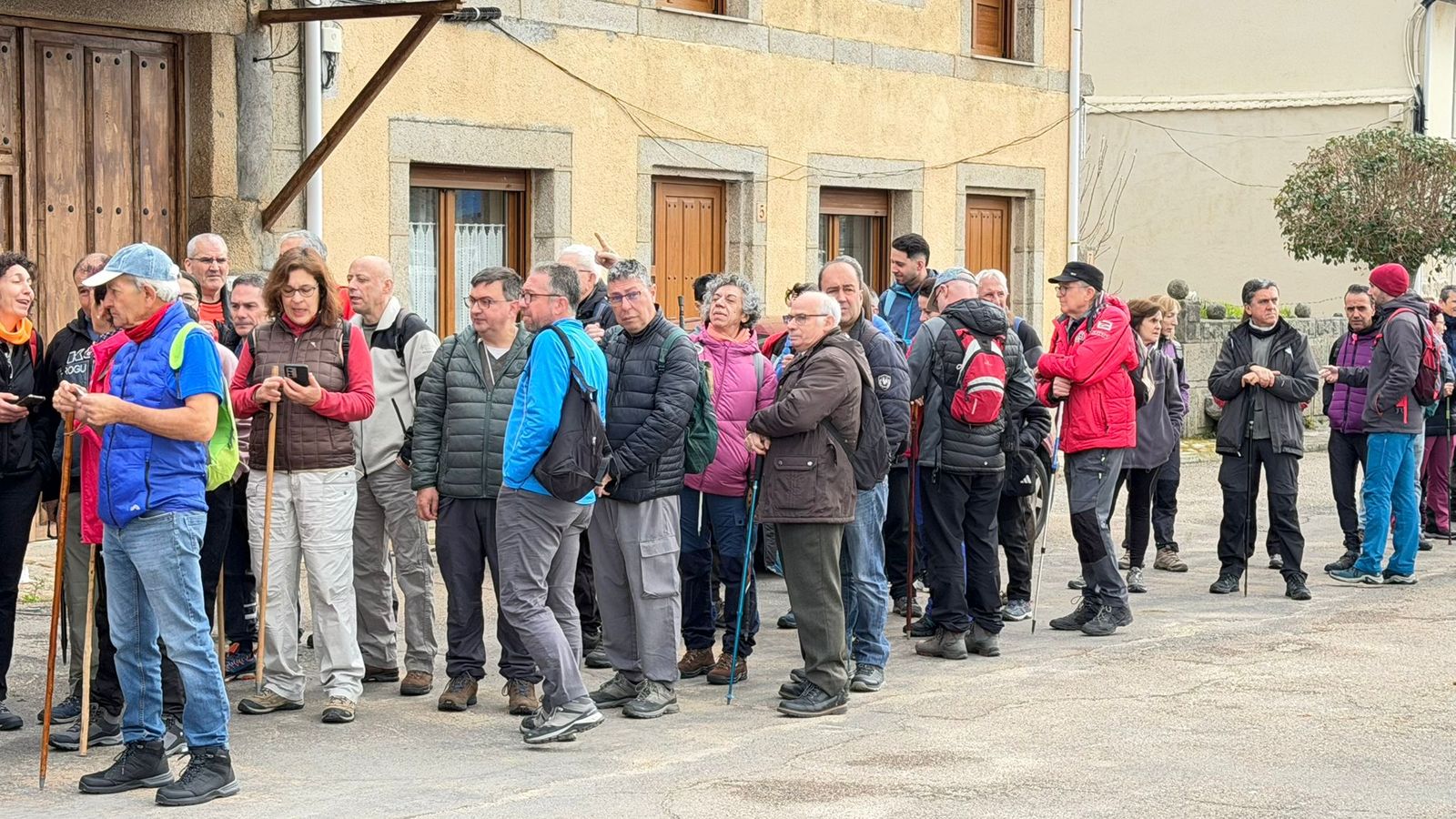 Marcha senderista en Vilvestre